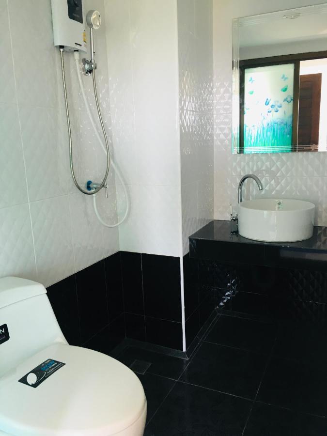 Thong Tat Serviced Apartments هوا هين المظهر الخارجي الصورة